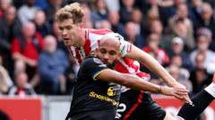 Nathan Collins: Mengapa Tidak Diusir Saat Melawan Man Utd